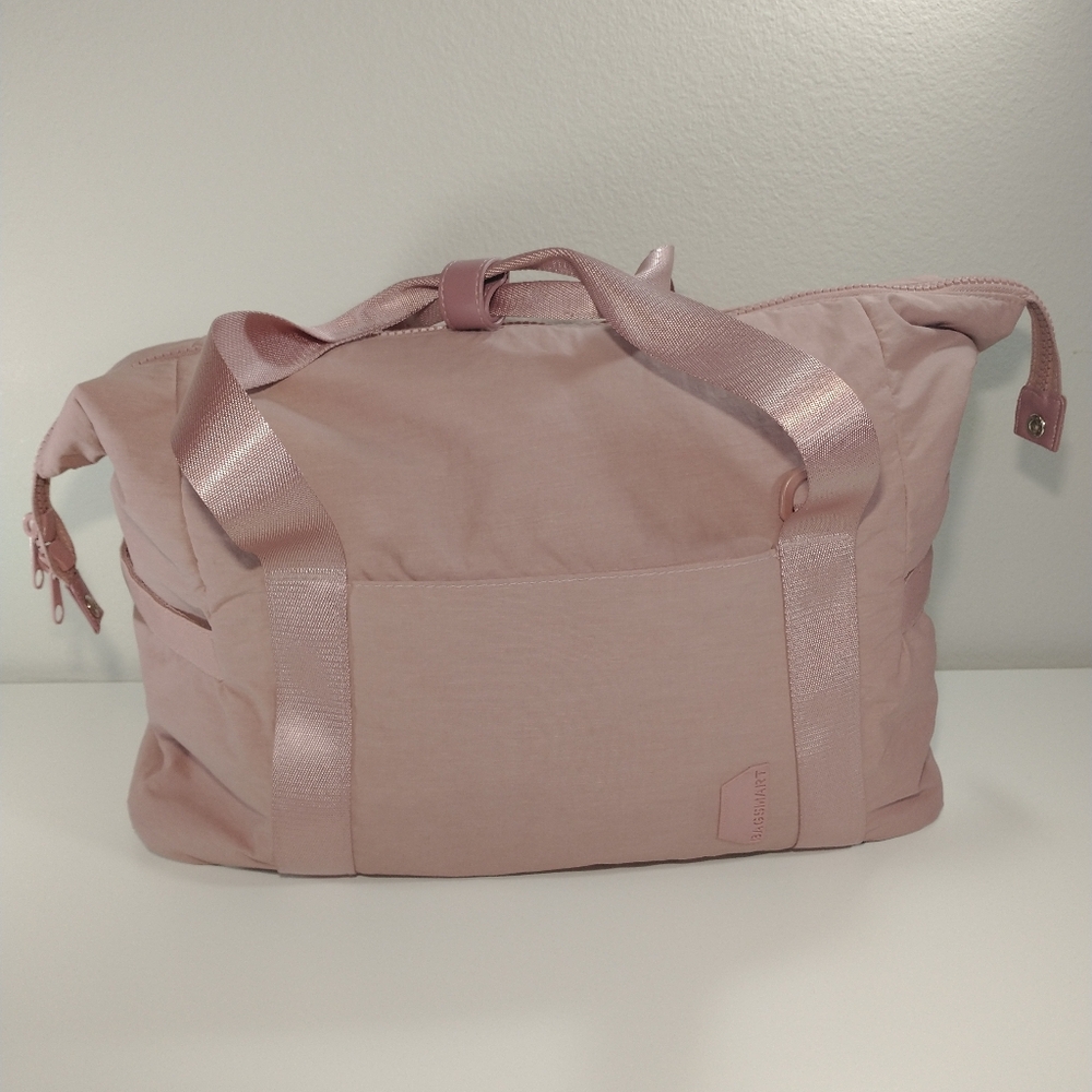 BagSmart travel duffel, Pink Women's Tote, Gym Bag,trolley sleeve Excellent Con